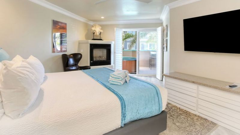 SeaVenture Beach Hotel & Restaurant, room with private jacuzzi, photo 5