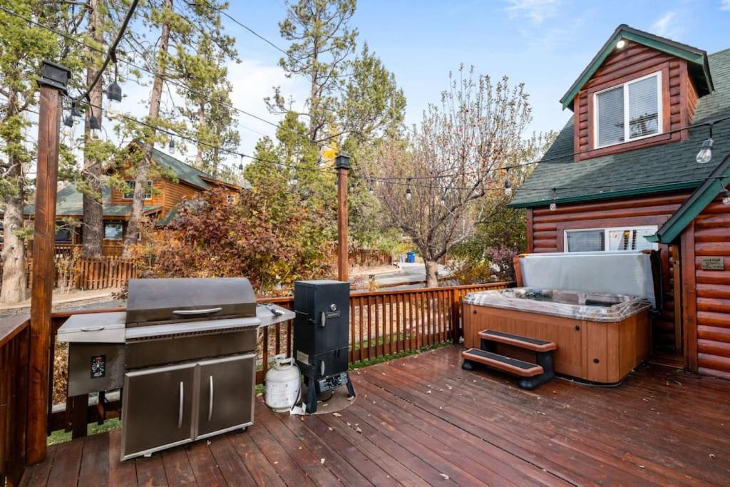 Serene Lakefront Haven