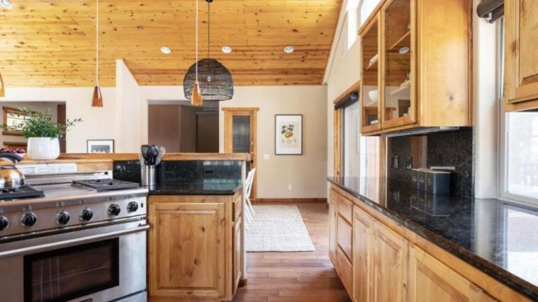 Bernard by AvantStay Luxurious Cabin