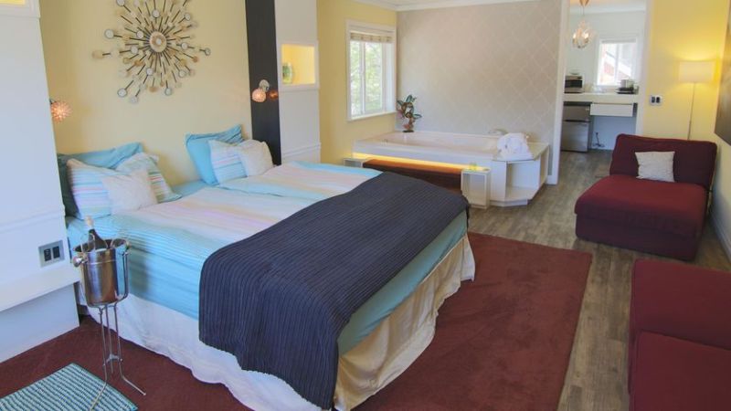 Big Bear Spa Suites