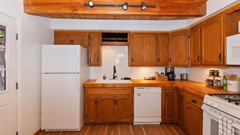 Summit Happy Mountain Cabin