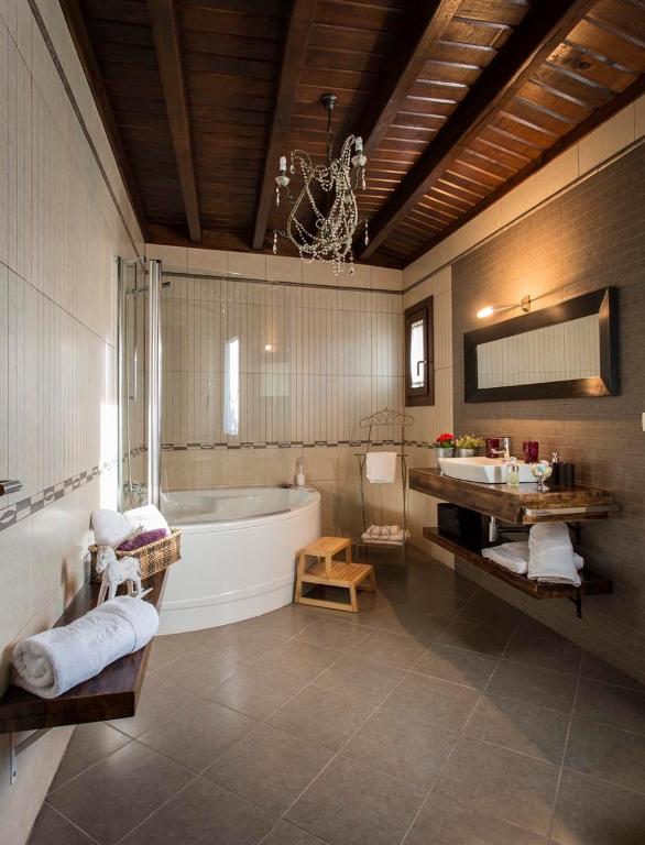 Casa Ramiras, habitación con jacuzzi privado