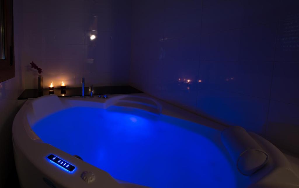 Casa Rural O Fraginal, habitación con jacuzzi privado