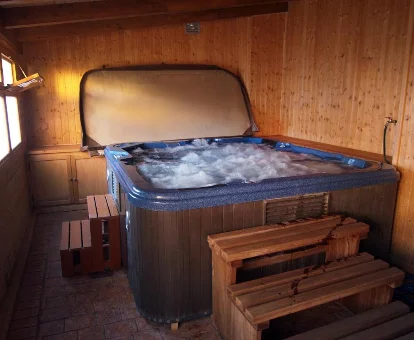 Casas Rurales La Antigua Vaqueria, habitación con jacuzzi privado
