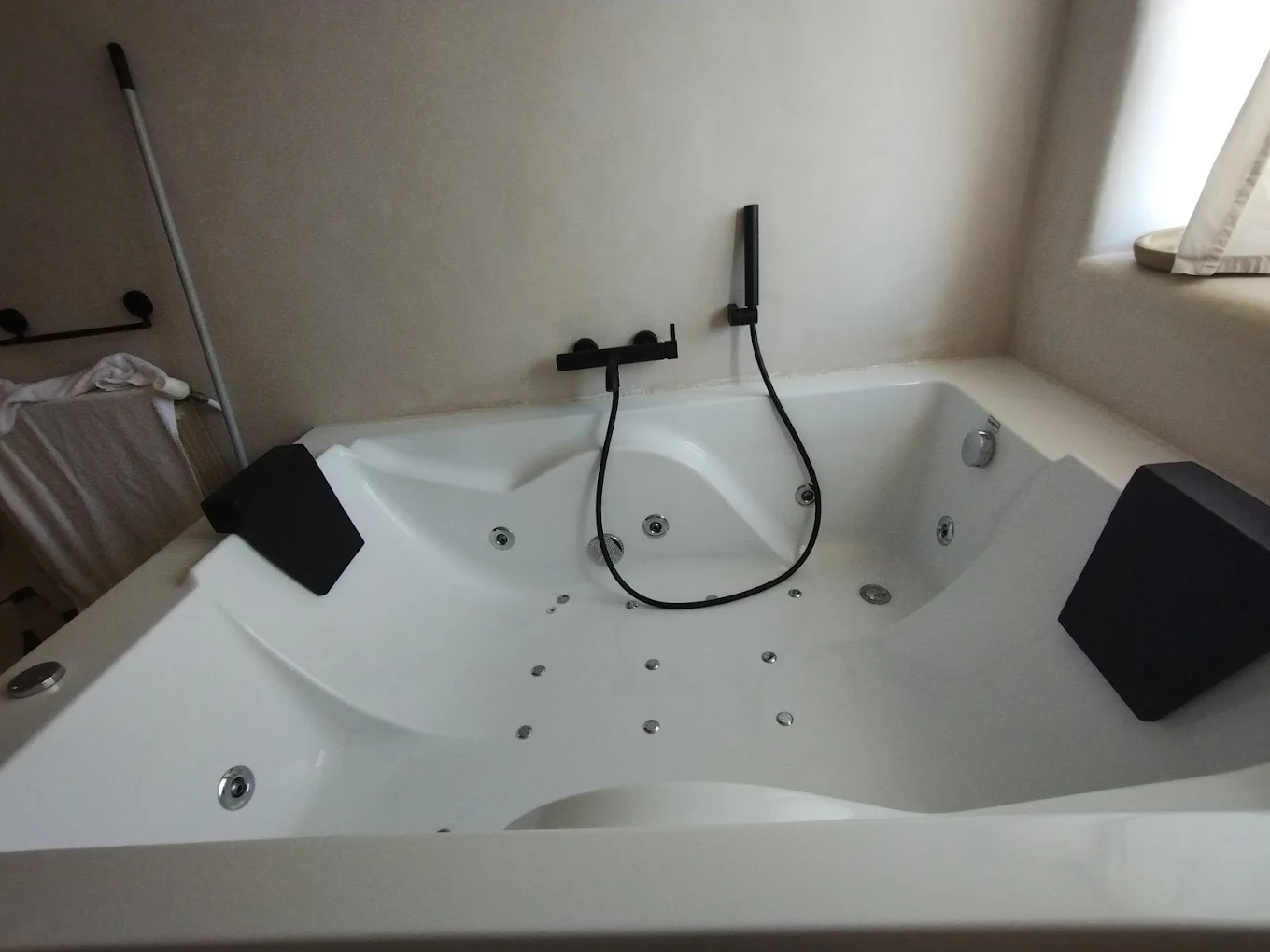 Cazorla – Alcón Casas Rurales, habitación con jacuzzi privado