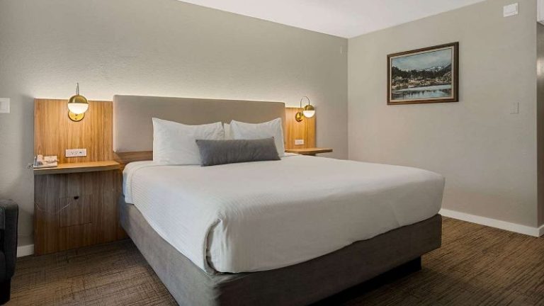 Chateau Big Bear Boutique Hotel, BW Signature Collection