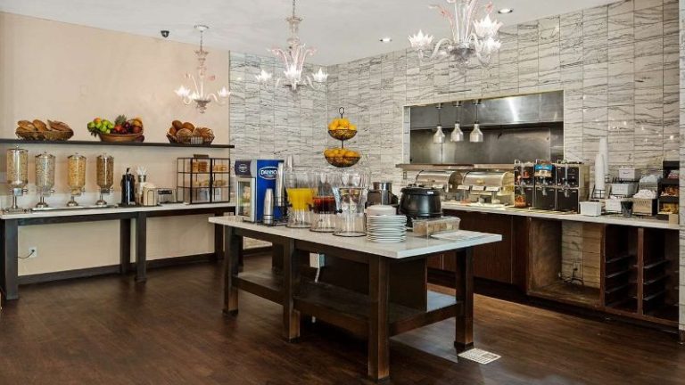 Chateau Big Bear Boutique Hotel, BW Signature Collection