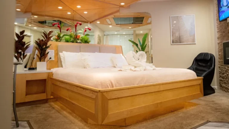 Sybaris Downers Grove