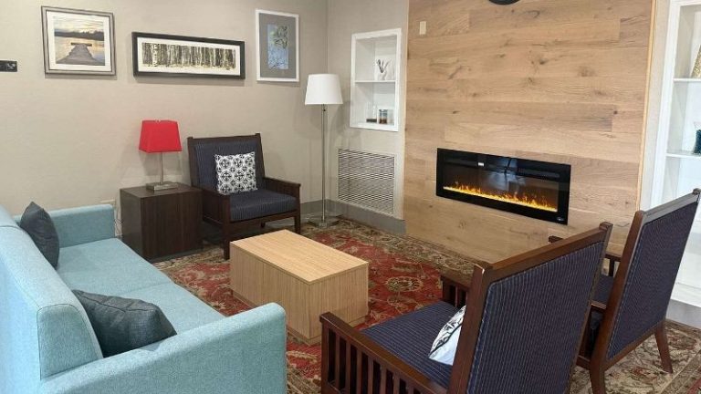 Country Inn & Suites by Radisson, Elgin, IL