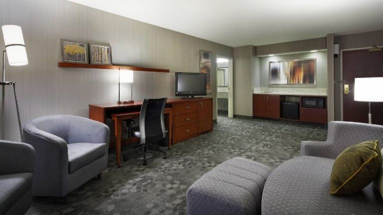 Courtyard by Marriott Chicago/ St. Charles