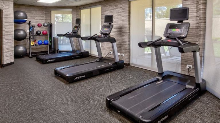 Courtyard by Marriott Chicago/ St. Charles