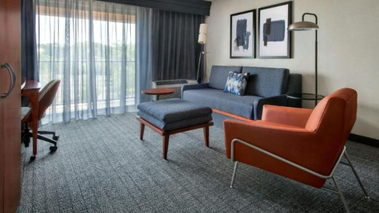 Courtyard Paramus