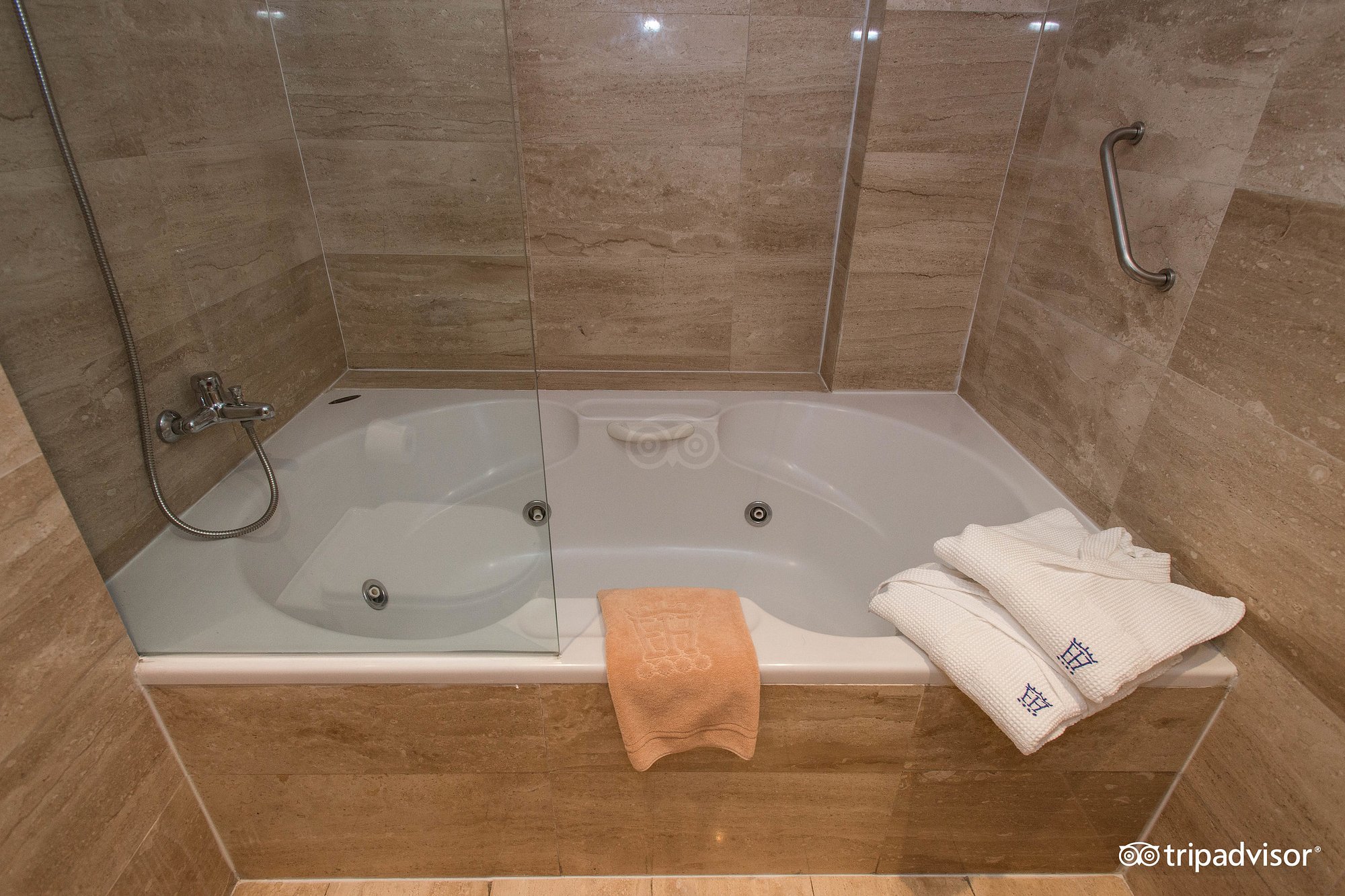 Extremadura Hotel, habitación con jacuzzi privado
