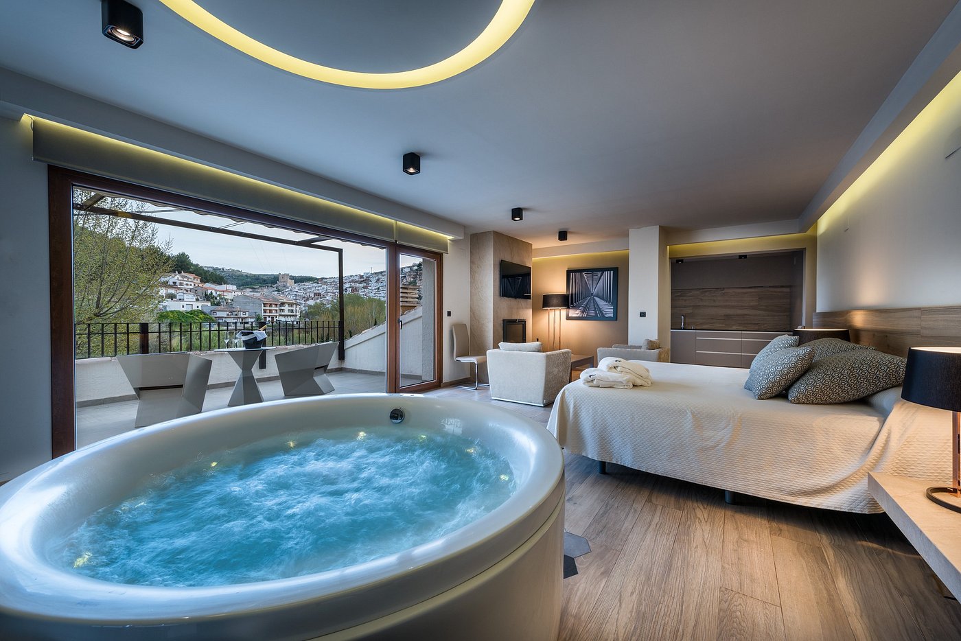 Finca Los Olivos, habitación con jacuzzi privado