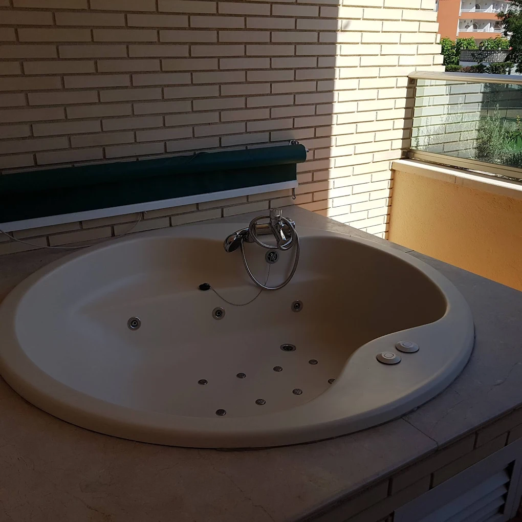 Golden Bahia De Tossa & Spa, habitación con jacuzzi privado
