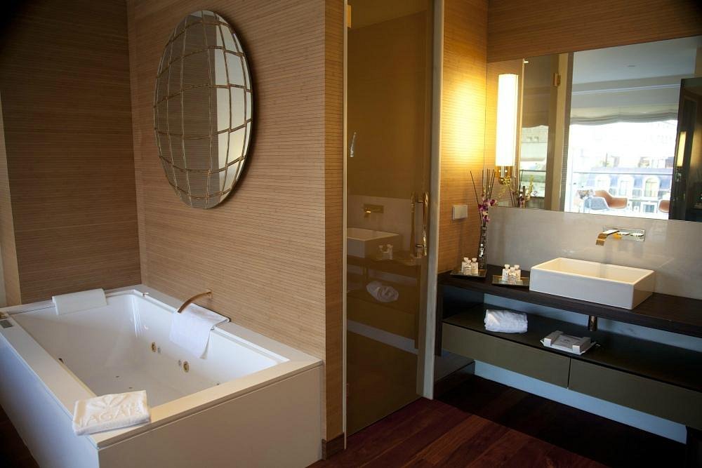 Gran Hotel Nagari Boutique & Spa, habitación con jacuzzi privado
