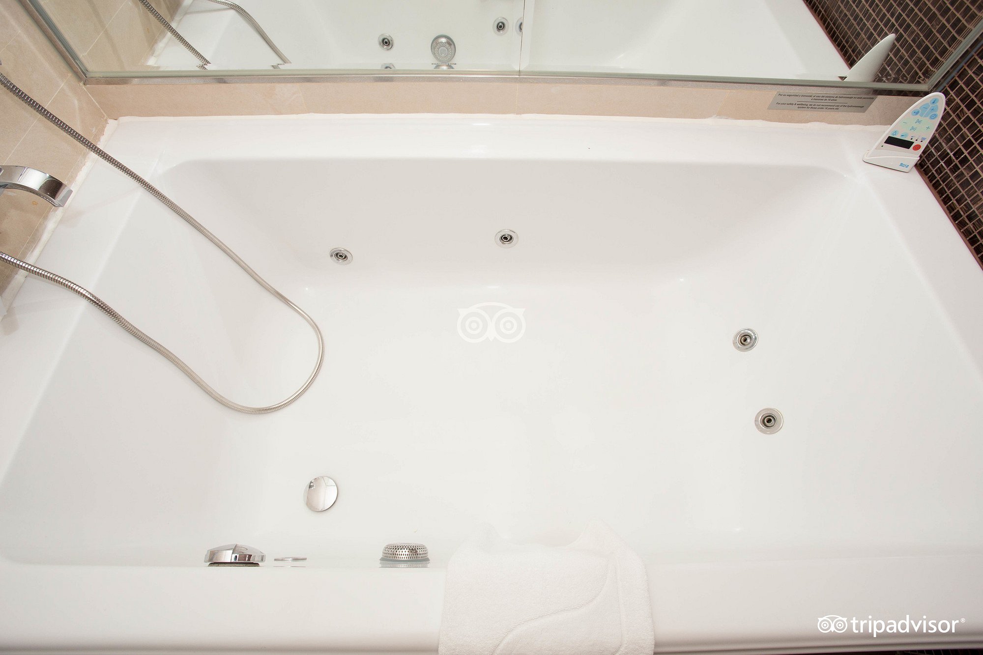 Gran Meliá Palacio de Isora, habitación con jacuzzi privado