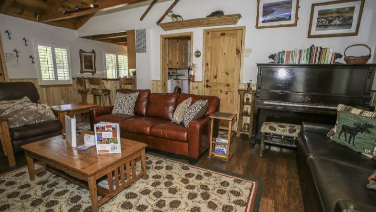 Grizzly Mountain Lodge