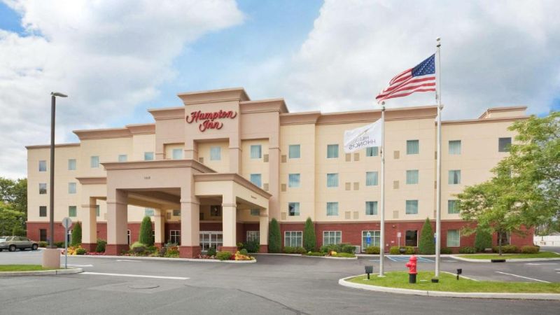 Hampton Inn Kingston, room with private jacuzzi, photo 5