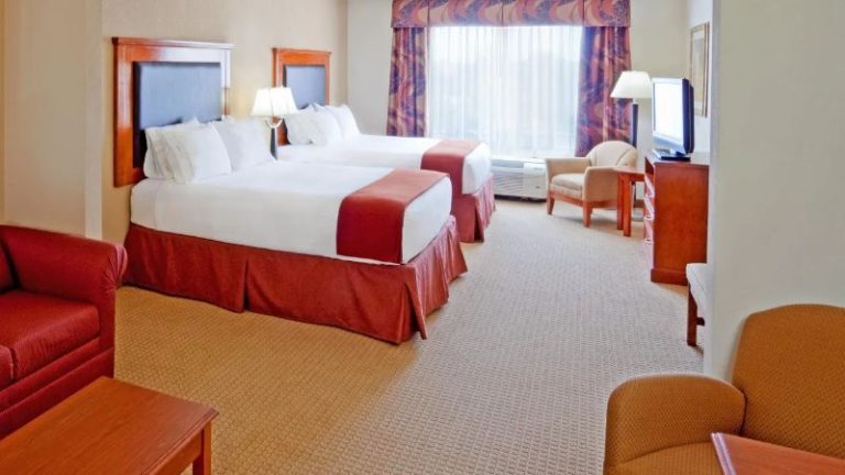 Holiday Inn Express & Suites Albany Airport Area – Latham, an IHG Hotel