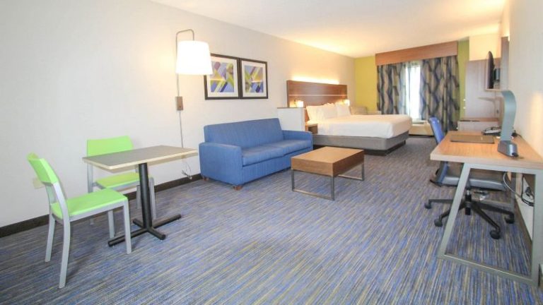 Holiday Inn Express & Suites Charleston-north By Ihg