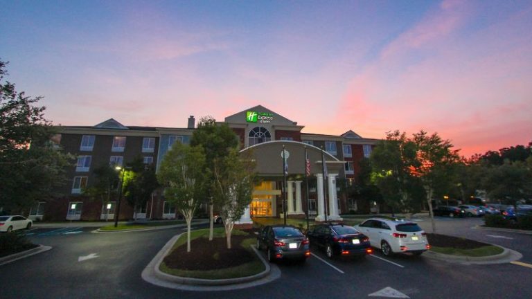 Holiday Inn Express & Suites Charleston-north By Ihg