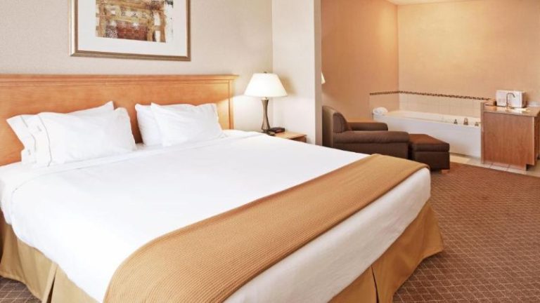 Holiday Inn Express & Suites Chesterfield – Selfridge Area By IHG