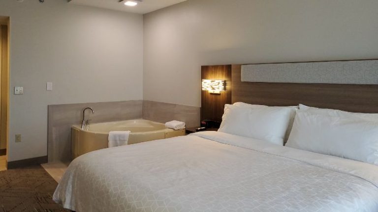 Holiday Inn Express & Suites Donegal, an IHG hotel