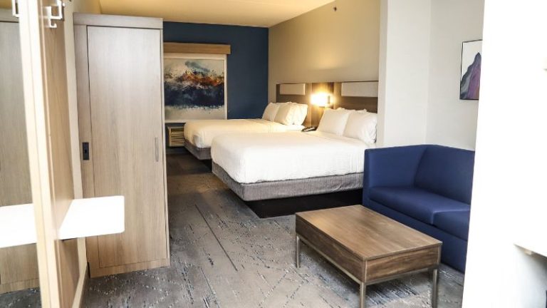 Holiday Inn Express & Suites Donegal, an IHG hotel