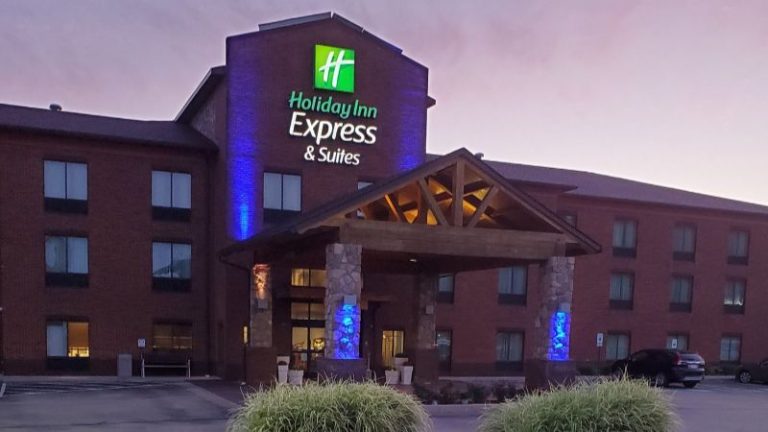 Holiday Inn Express & Suites Donegal, an IHG hotel