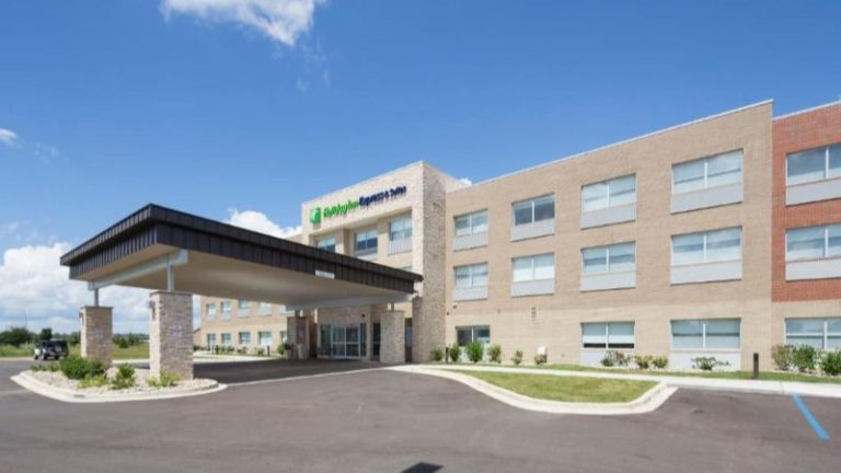 Holiday Inn Express & Suites Port Huron By IHG