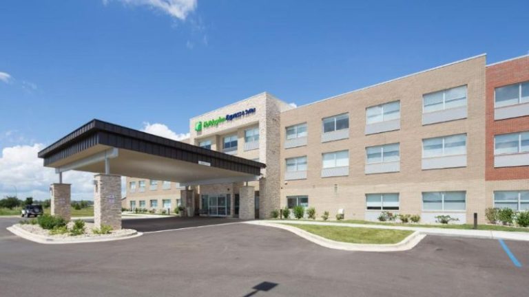 Holiday Inn Express & Suites Rochester Hills – Detroit Area By IHG
