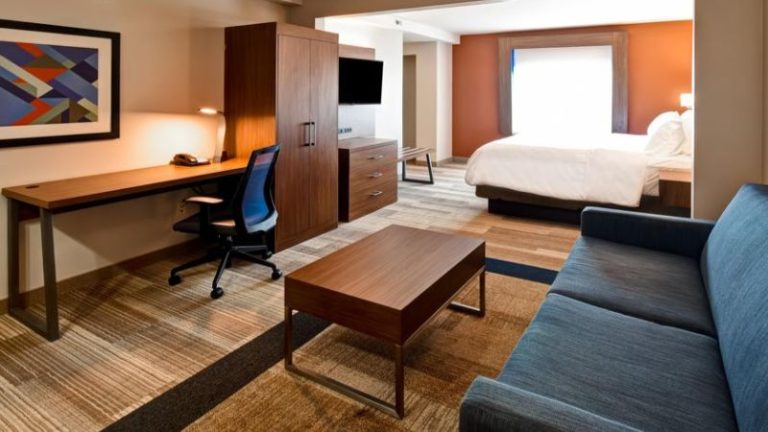 Holiday Inn Express & Suites Schererville
