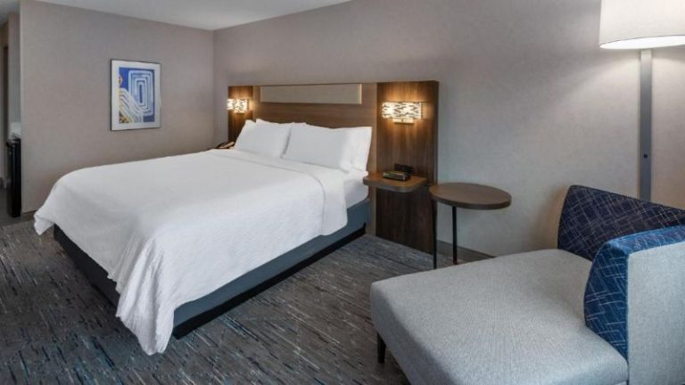 Holiday Inn Express & Suites Wadsworth, an IHG hotel