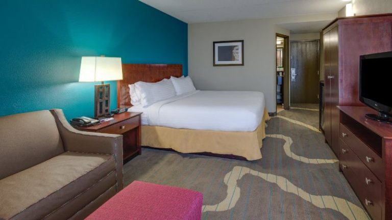 Holiday Inn Express Washington DC East-Andrews Afb, an IHG Hotel