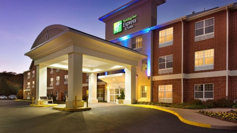 Holiday Inn Express & Suites Manassas by IHG