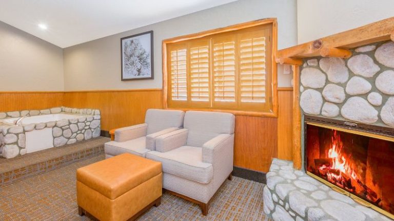 Holiday Inn Resort the Lodge at Big Bear Lake, an IHG Hotel