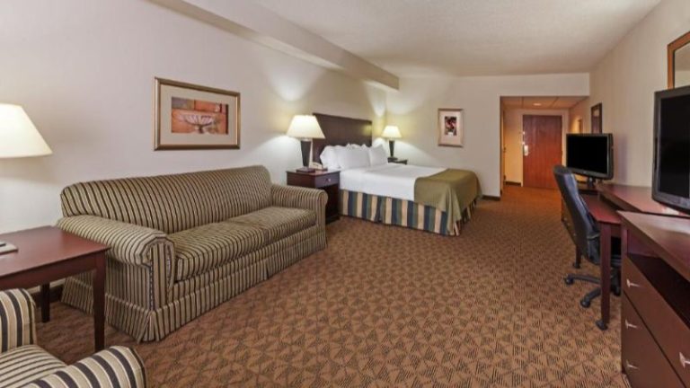 Holiday Inn Springdale/fayetteville Area By IHG