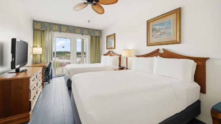 Holiday Inn & Suites Clearwater Beach S-Harbourside by IHG