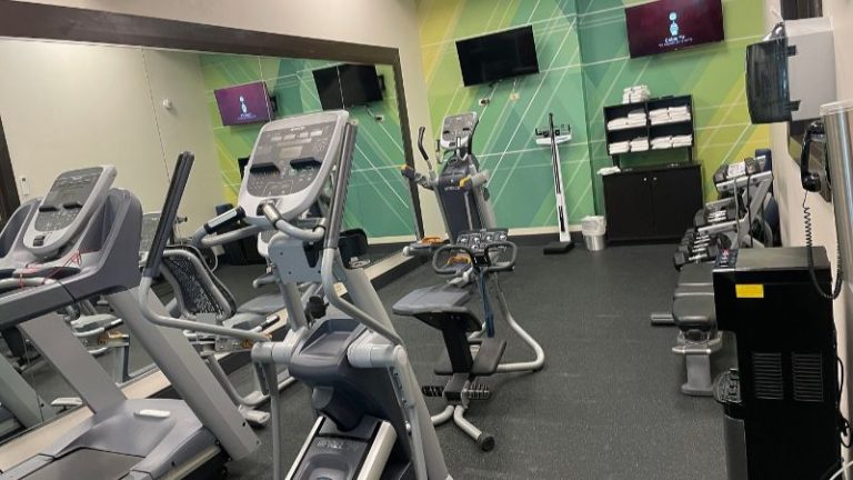 Holiday Inn & Suites Chicago Northwest – Elgin By IHG