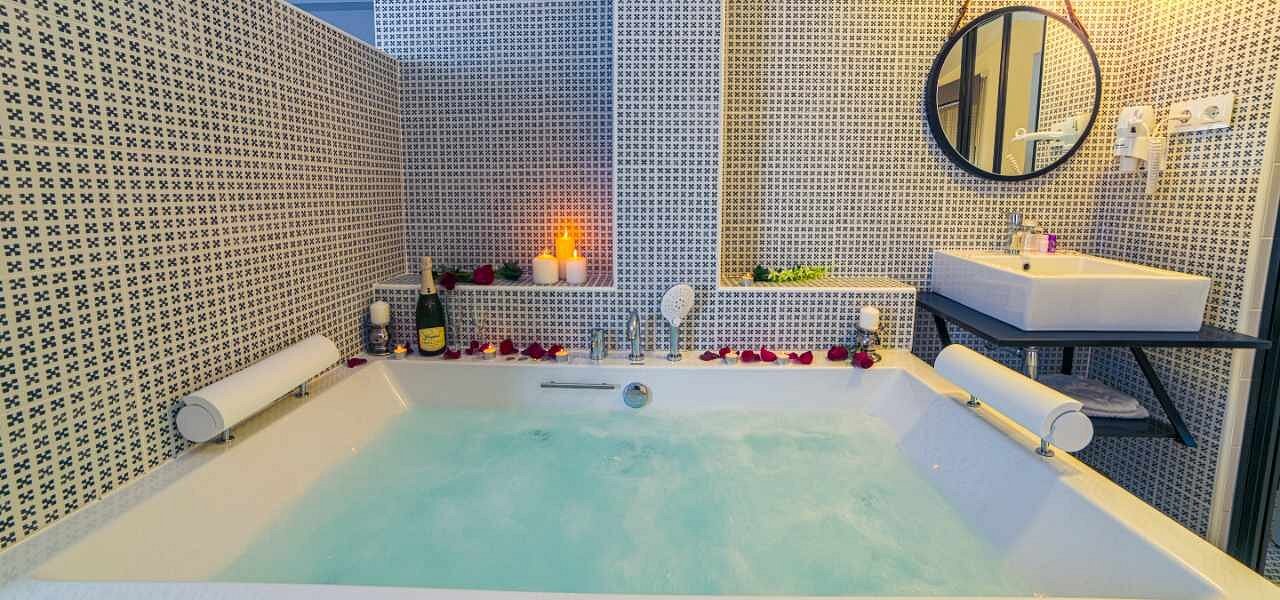 Hospedium Hotel Cañitas Maite, habitación con jacuzzi privado