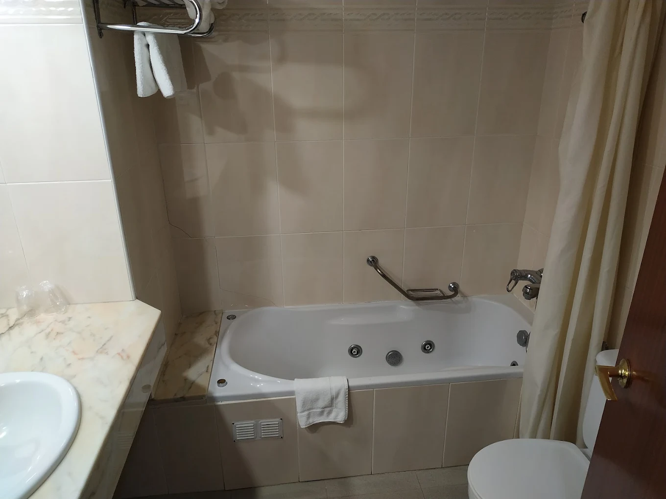 Hostal Vila Del Mar, habitación con jacuzzi privado