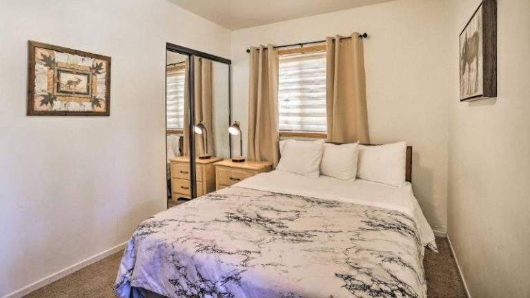 Hot Tub and Deck Big Bear Gem Near Resorts