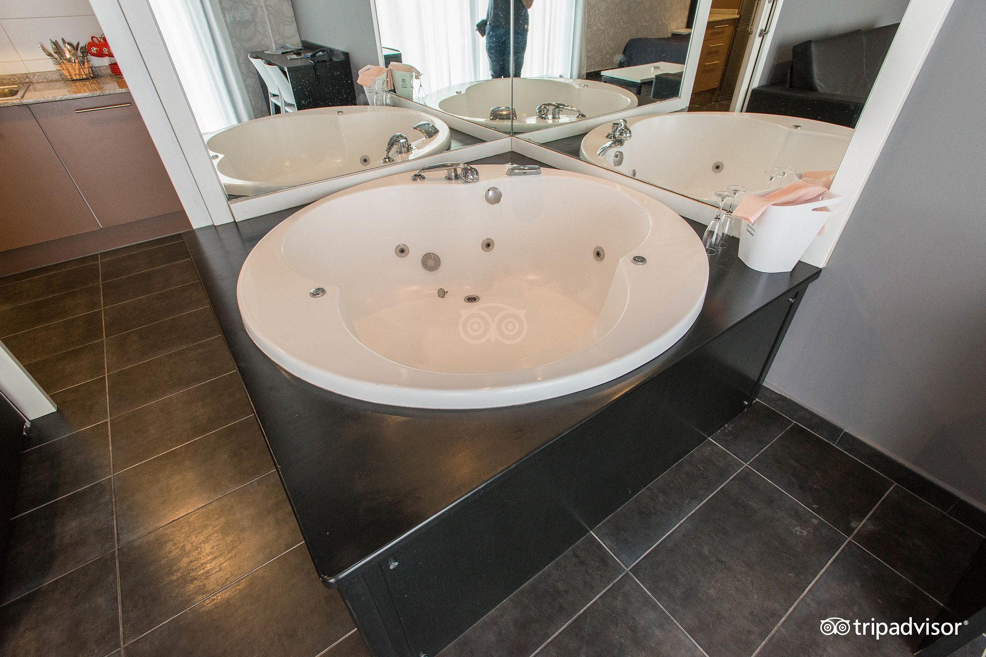 Hotel Acacias Suites & Spa, habitación con jacuzzi privado
