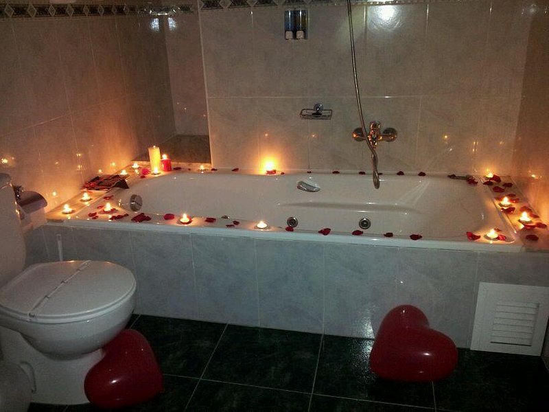 Hotel Anunciada, habitación con jacuzzi privado