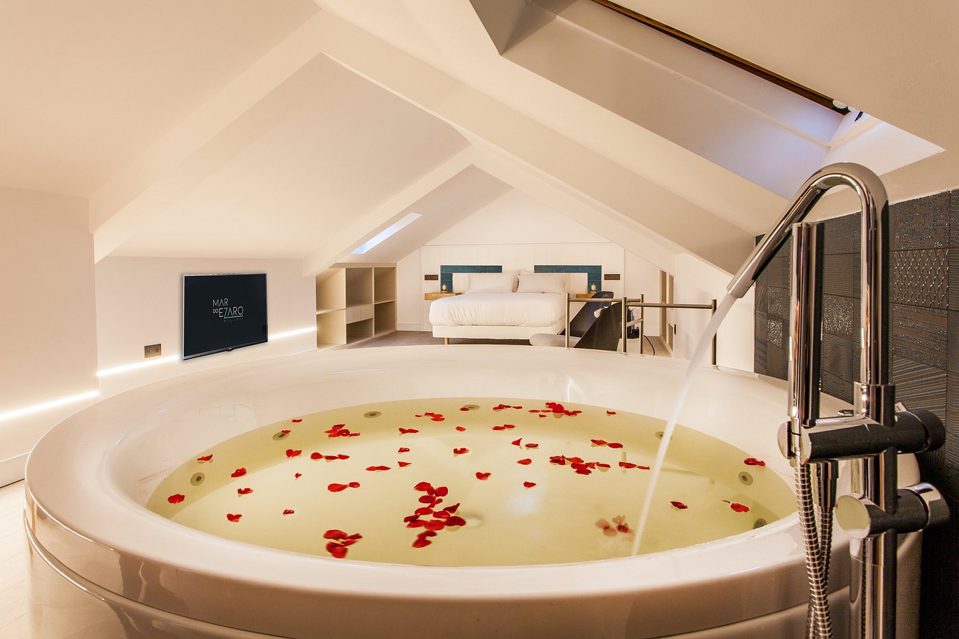 Hotel Boutique Mar do Ézaro, habitación con jacuzzi privado