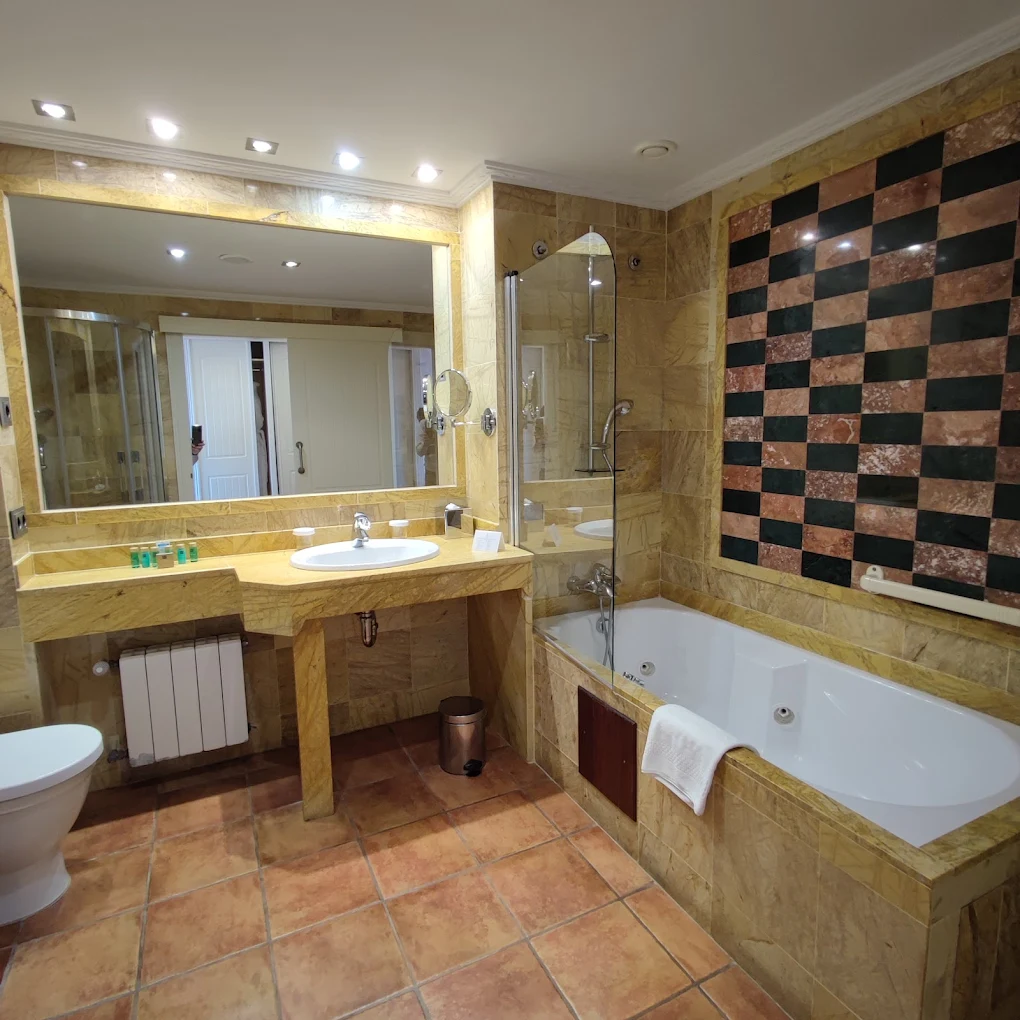 Hotel Cala Del Pi Beach Retreat – Adults Only, habitación con jacuzzi privado