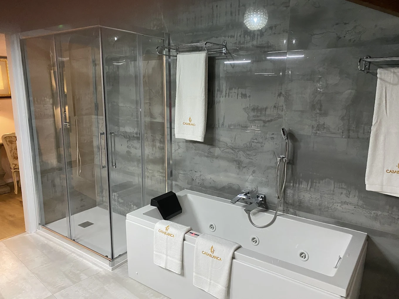 Hotel Casablanca Boutique, habitación con jacuzzi privado