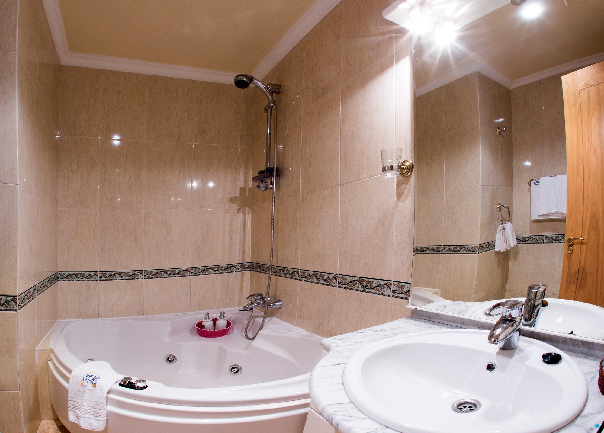 Hotel Cristal 2, habitación con jacuzzi privado