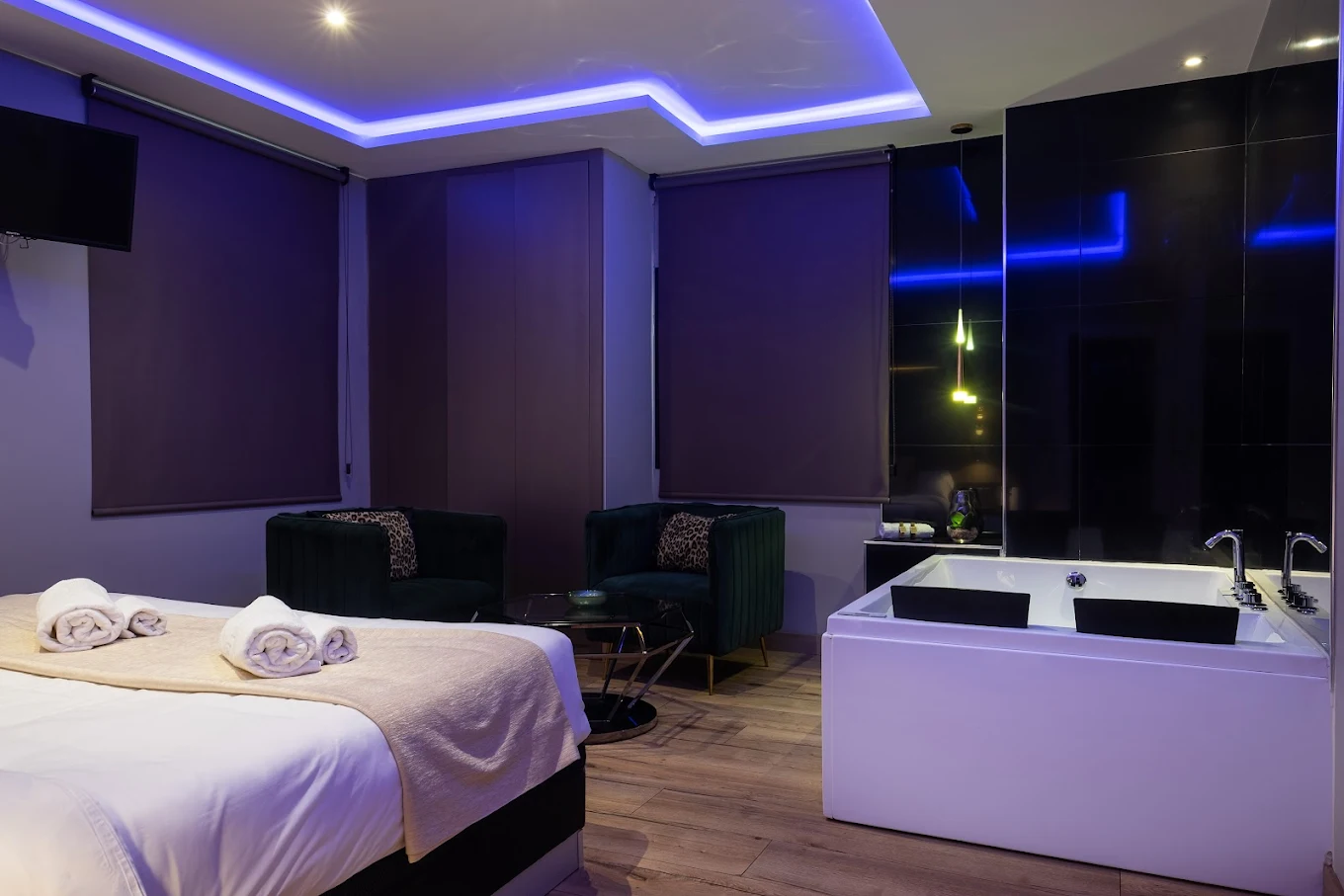 Hotel Daos, habitación con jacuzzi privado